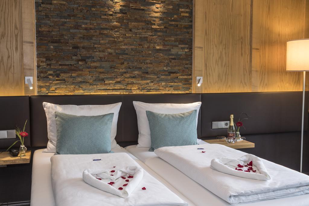 Hotel & Restaurant Becher Donzdorf Kültér fotó