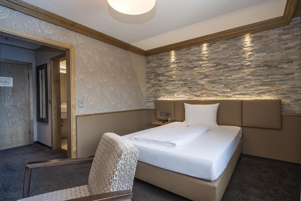 Hotel & Restaurant Becher Donzdorf Kültér fotó